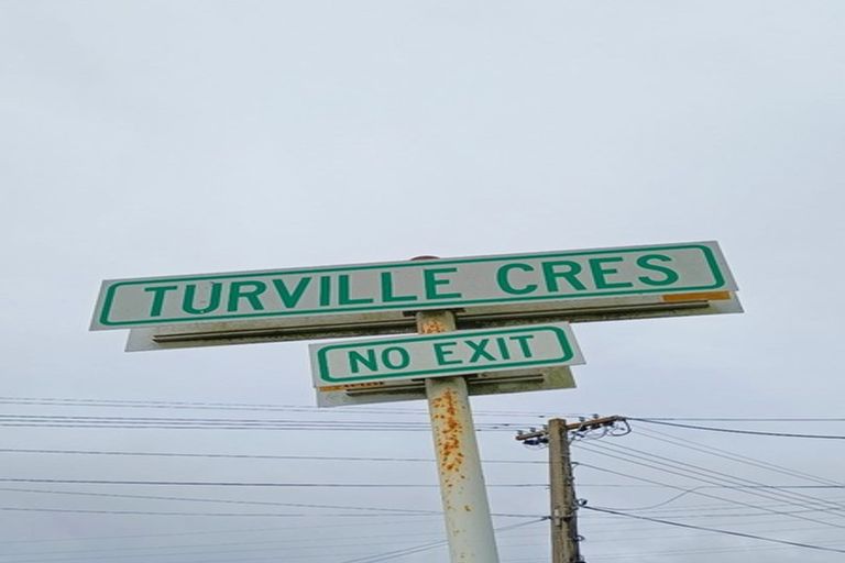 Photo of property in 42 Turville Crescent, Newlands, Wellington, 6037