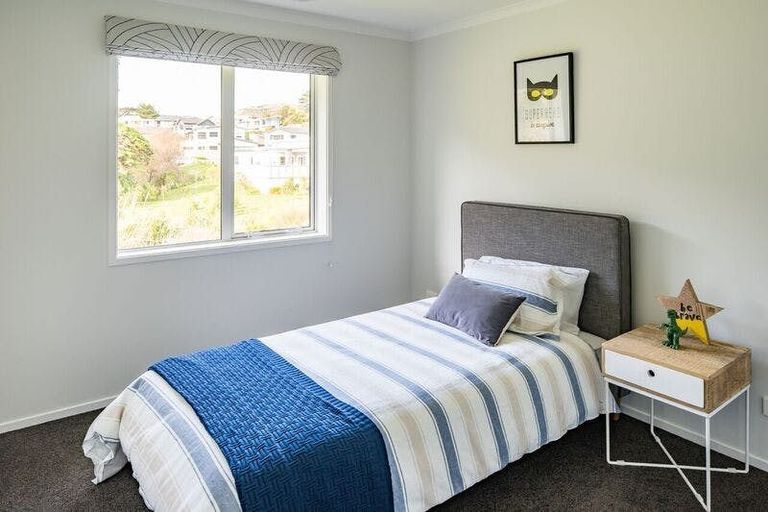 Photo of property in 1 Tradewinds Drive, Whitby, Porirua, 5024