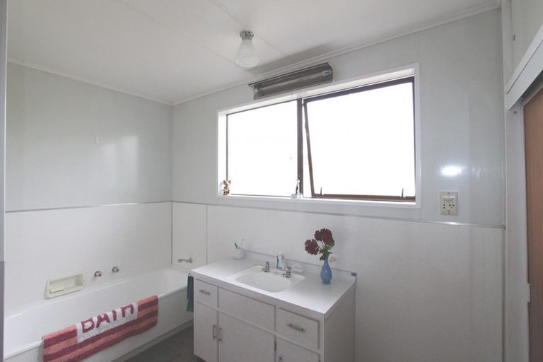 Photo of property in 5 Huxley Street, Pahiatua, 4910