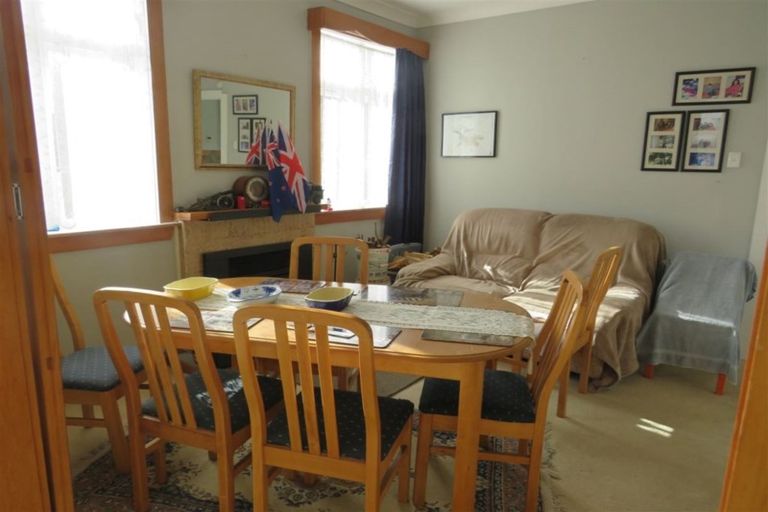 Photo of property in 30 Sussex Street, Levin, 5510