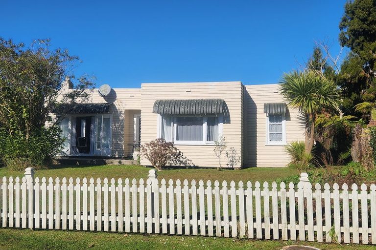 Photo of property in 30 Charles Road, Hannahs Bay, Rotorua, 3010