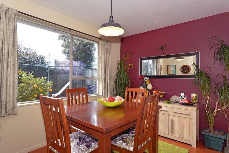 Photo of property in 2/53 Kuaka Crescent, Bromley, Christchurch, 8062
