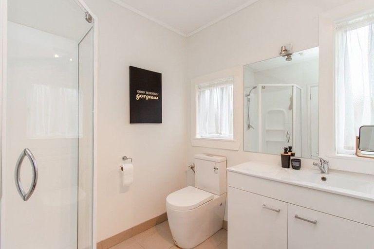 Photo of property in 1 Ngareta Road, Mourea, Rotorua, 3074