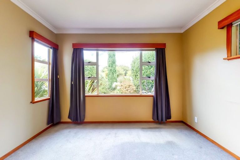 Photo of property in 3 Sinclair Street, Ebdentown, Upper Hutt, 5018