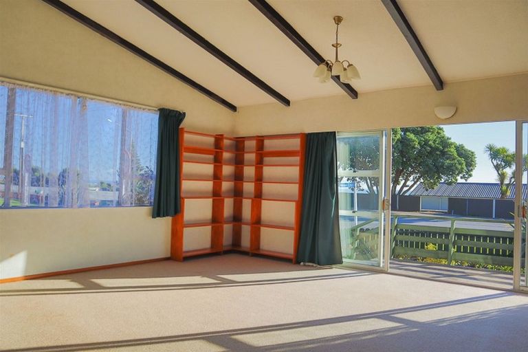 Photo of property in 135 Main South Road, Karoro, Greymouth, 7805