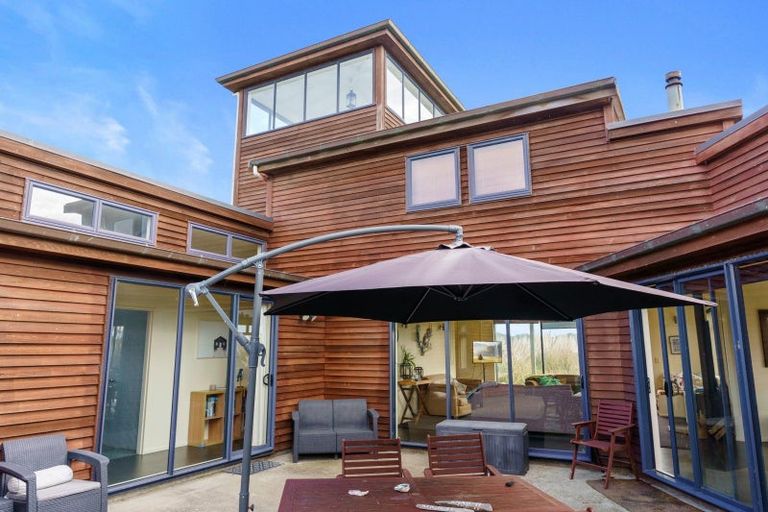 Photo of property in 80 Reay Mackay Grove, Waikawa Beach, Levin, 5573