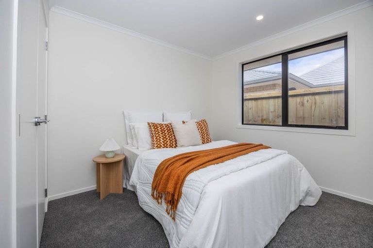 Photo of property in 15 Pukaki Place, Baverstock, 3200