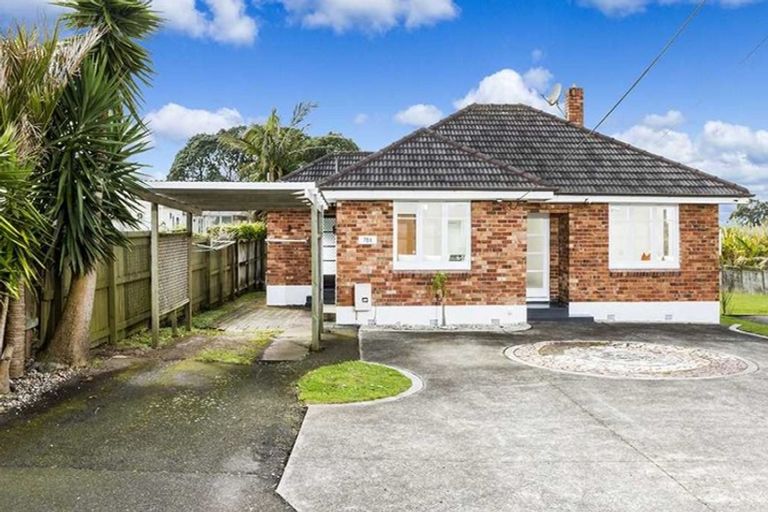 Photo of property in 78a Lake Road, Narrow Neck, Auckland, 0624