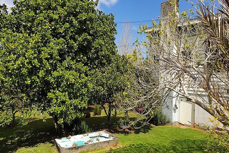 Photo of property in 2048 Paparoa Valley Road, Paparoa, 0571