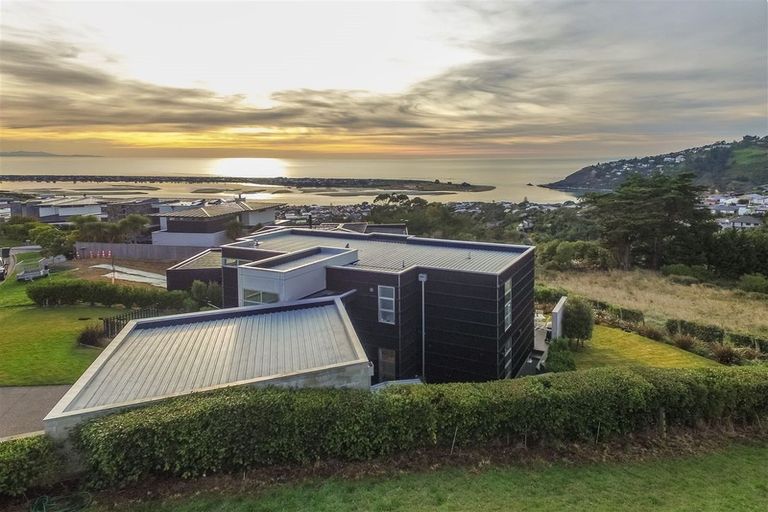 Photo of property in 105 Glenstrae Road, Redcliffs, Christchurch, 8081