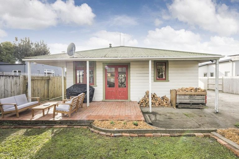Photo of property in 10 Stewart Crescent, Hokowhitu, Palmerston North, 4410