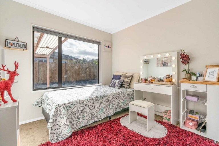 Photo of property in 57 Magic Way, Randwick Park, Auckland, 2105