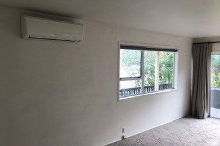 Photo of property in 1/22 William Souter Street, Forrest Hill, Auckland, 0620