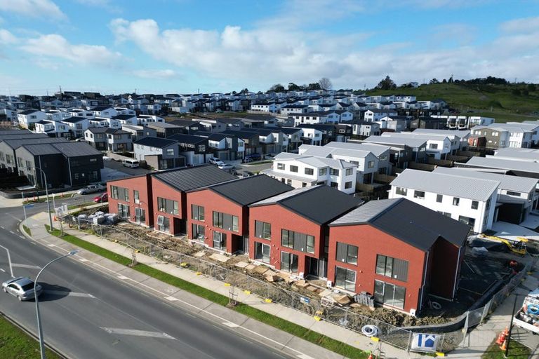 Photo of property in 39 Goldwater Drive, Silverdale, 0932