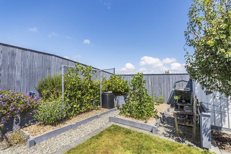 Photo of property in 30 Sumner Terrace, Aotea, Porirua, 5024