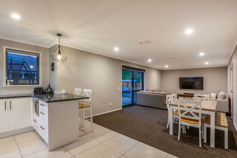 Photo of property in 1 Genoa Place, Whitby, Porirua, 5024