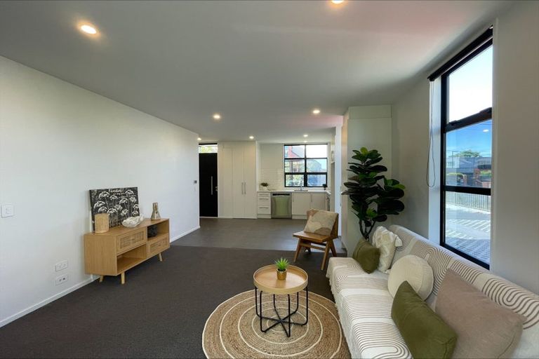 Photo of property in 1/27 Gracefield Avenue, Christchurch Central, Christchurch, 8013