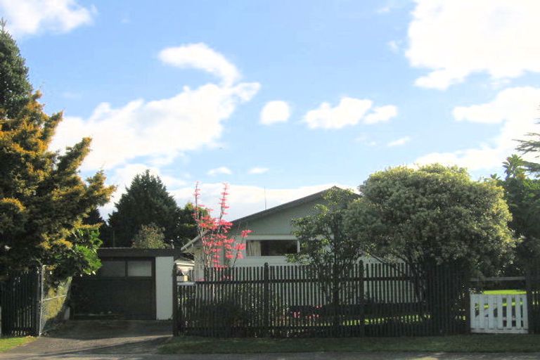 Photo of property in 27 Eversham Road, Mount Maunganui, 3116