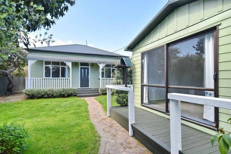 Photo of property in 98 Hargood Street, Woolston, Christchurch, 8062