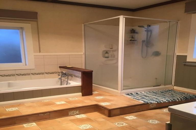 Photo of property in 46 Alice Street, Riverhead, 0820