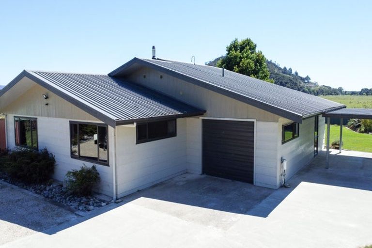 Photo of property in 191 Rototai Road, Takaka, 7183