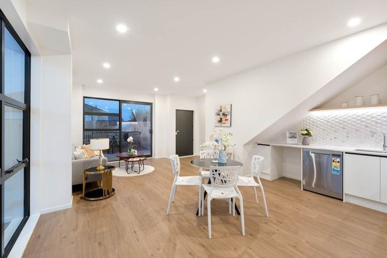 Photo of property in 107a Rathgar Road, Henderson, Auckland, 0610