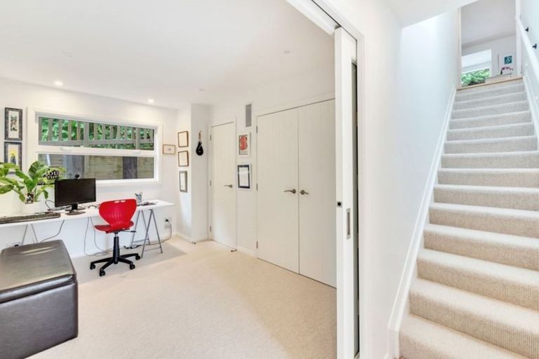 Photo of property in 9 Cloverly Crescent, Campbells Bay, Auckland, 0630