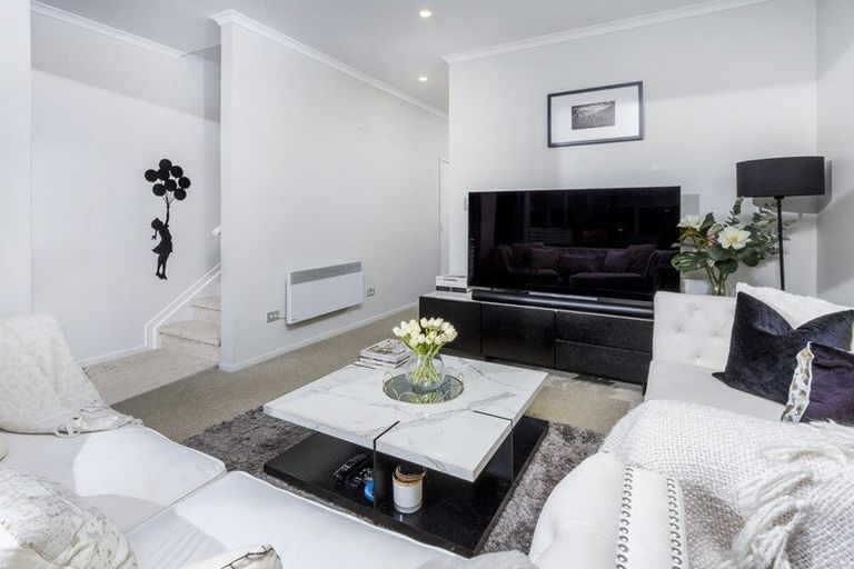 Photo of property in 11 Spotted Dove Road, Hobsonville, Auckland, 0616