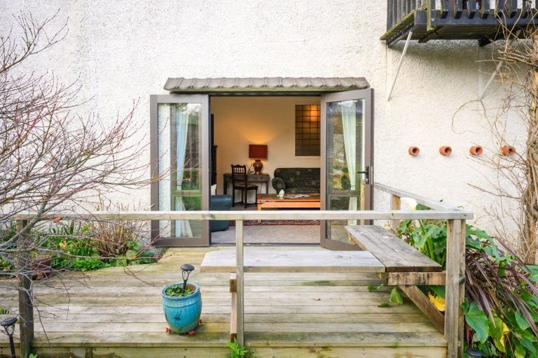 Photo of property in 19 Ashburn Lane, Awapuni, Palmerston North, 4412