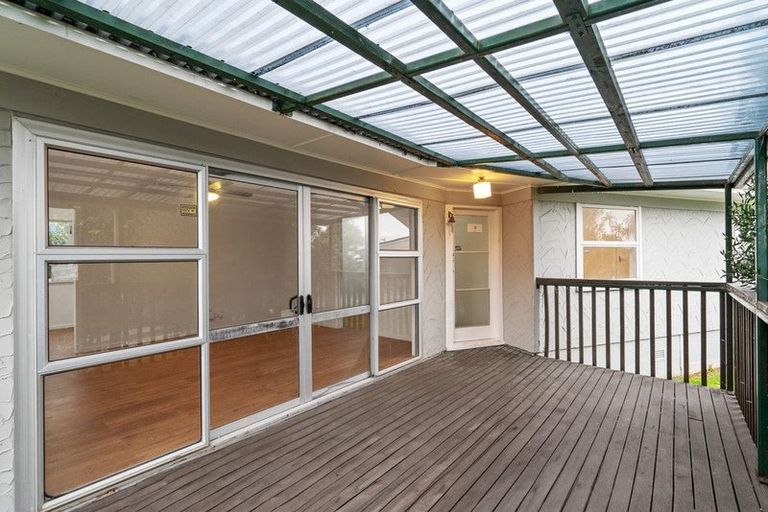 Photo of property in 19 Plumley Crescent, Mangere, Auckland, 2022