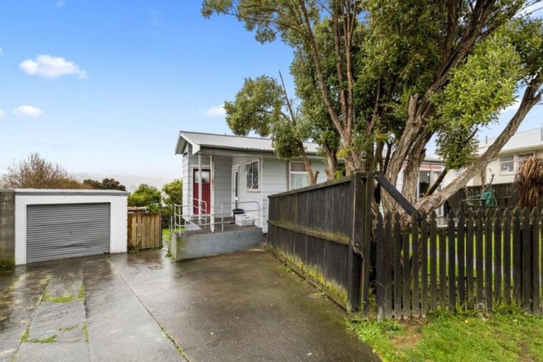 Photo of property in 8 Yemen Place, Ascot Park, Porirua, 5024