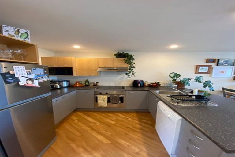 Photo of property in 3/48a Exmouth Road, Northcote, Auckland, 0627