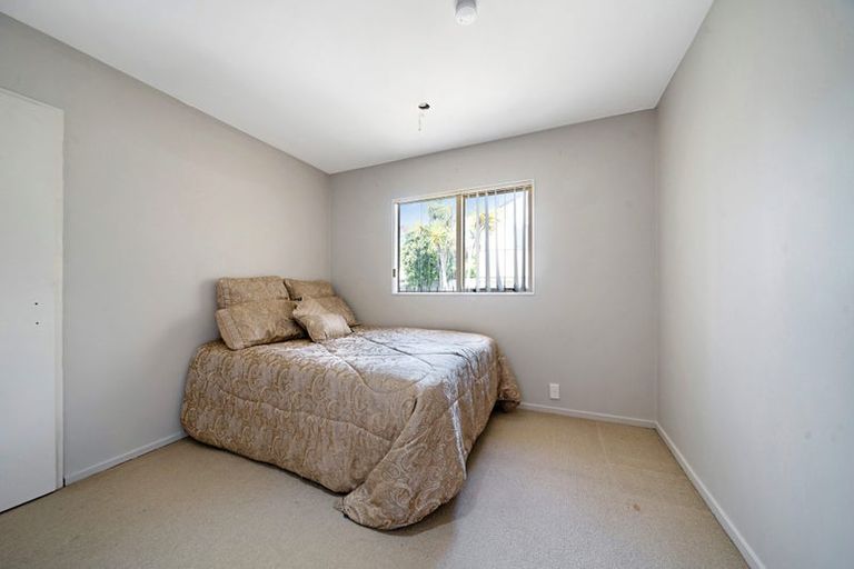 Photo of property in 10 San Fernando Way, Henderson, Auckland, 0612