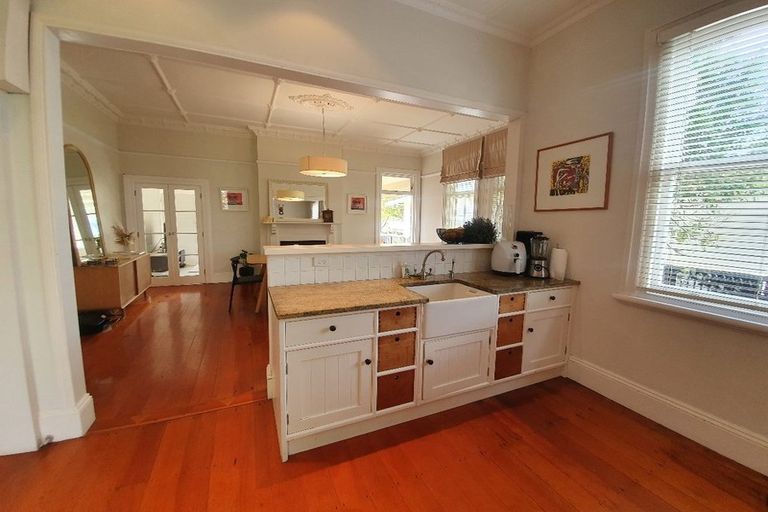 Photo of property in 13 Empire Road, Devonport, Auckland, 0624