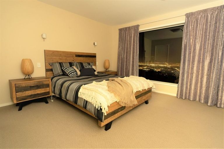 Photo of property in 11 Signal Hill Road, Mount Pleasant, Christchurch, 8081