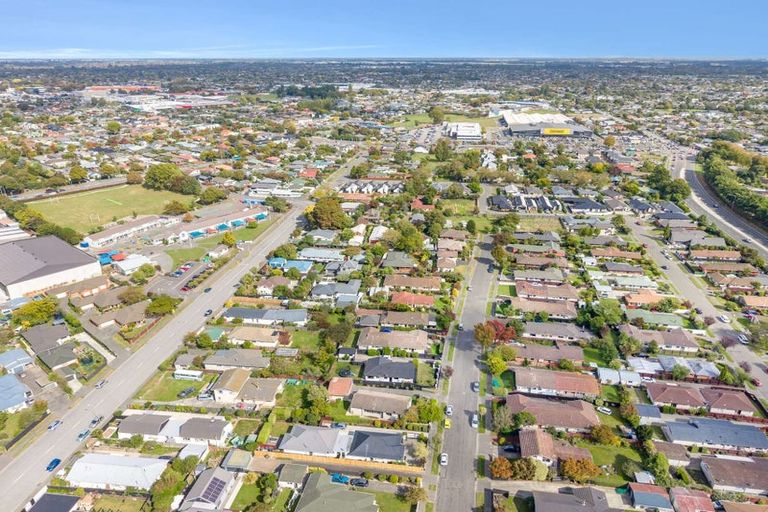 Photo of property in 1/21 Greenock Street, Redwood, Christchurch, 8051