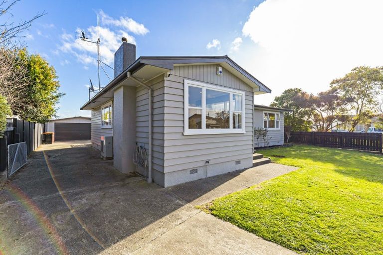 Photo of property in 1 Alma Place, Milson, Palmerston North, 4414