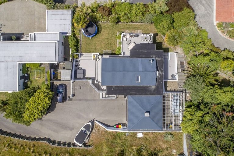 Photo of property in 10a Dalefield Drive, Cashmere, Christchurch, 8022