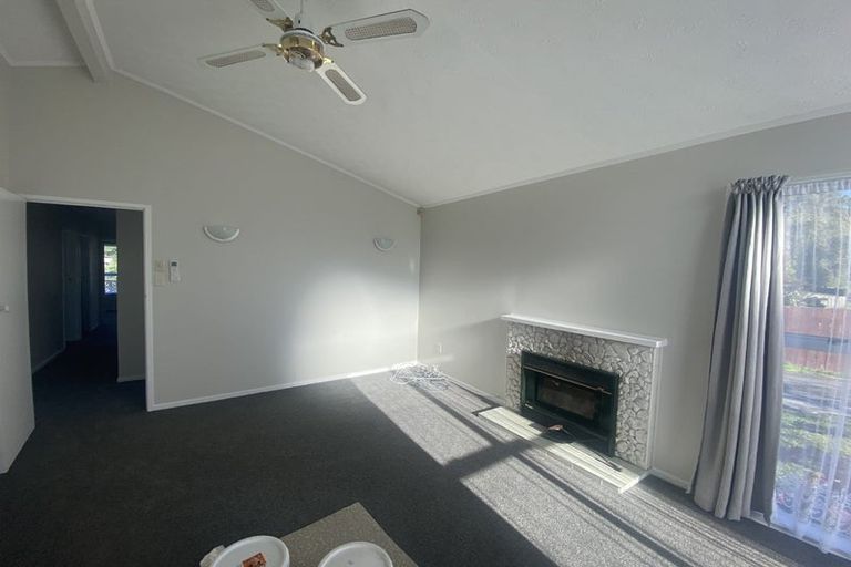 Photo of property in 58 Riverpark Crescent, Henderson, Auckland, 0610