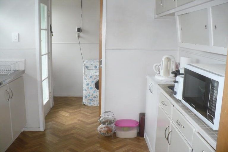 Photo of property in 50 Divich Avenue, Te Atatu South, Auckland, 0610