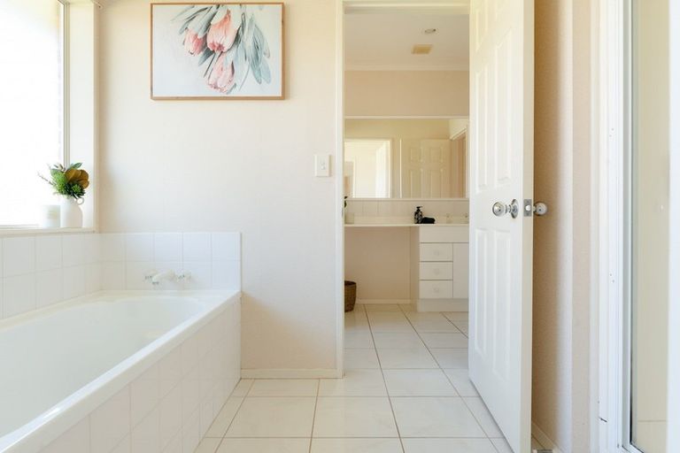 Photo of property in 68 Discovery Drive, Flagstaff, Hamilton, 3210