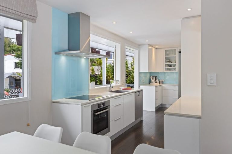 Photo of property in 51 Mcdowell Crescent, Hillcrest, Auckland, 0627