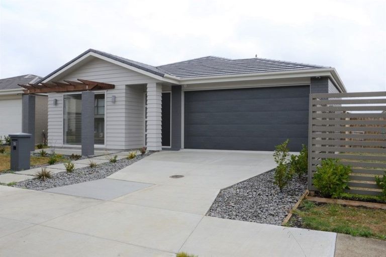 Photo of property in 13 Hollowout Street, Takanini, 2112