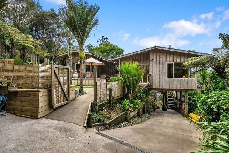 Photo of property in 12 Kereru Grove, Greenhithe, Auckland, 0632