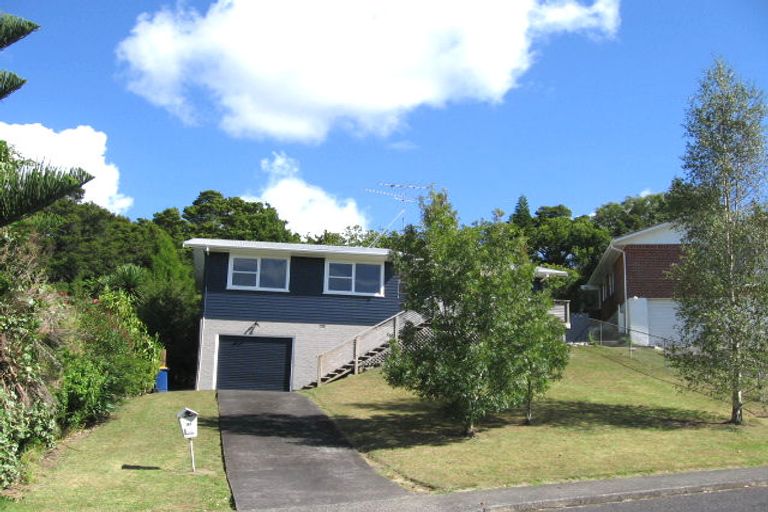 Photo of property in 32 Compton Street, Hillcrest, Auckland, 0627