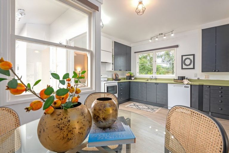 Photo of property in 125 Jickell Street, Hokowhitu, Palmerston North, 4410