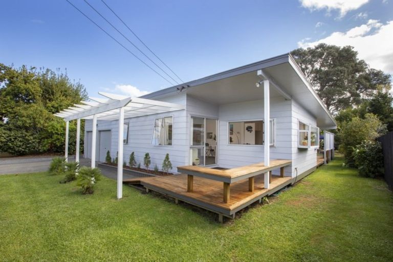 Photo of property in 31 Harbour View Road, Point Wells, 0986