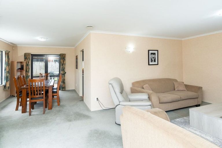 Photo of property in 15 Fendalton Drive, Rototuna, Hamilton, 3210