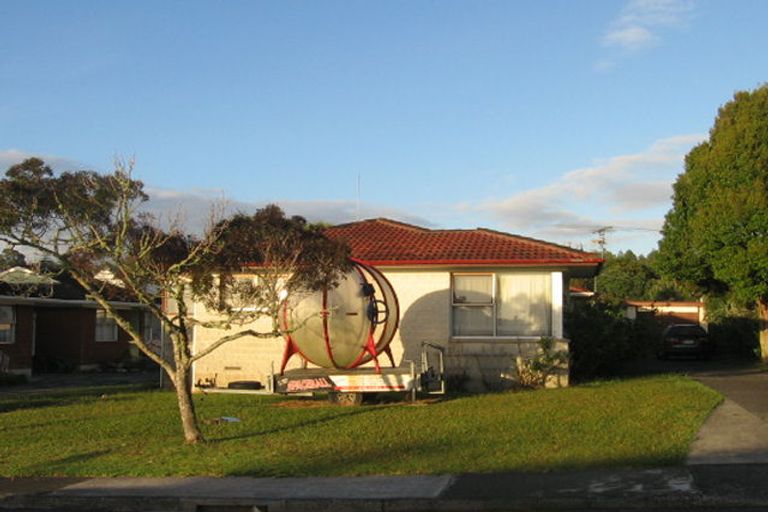 Photo of property in 1/16 Mannering Place, Hillcrest, Auckland, 0627