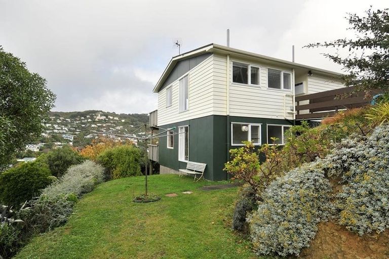 Photo of property in 41 Chartwell Drive, Crofton Downs, Wellington, 6035